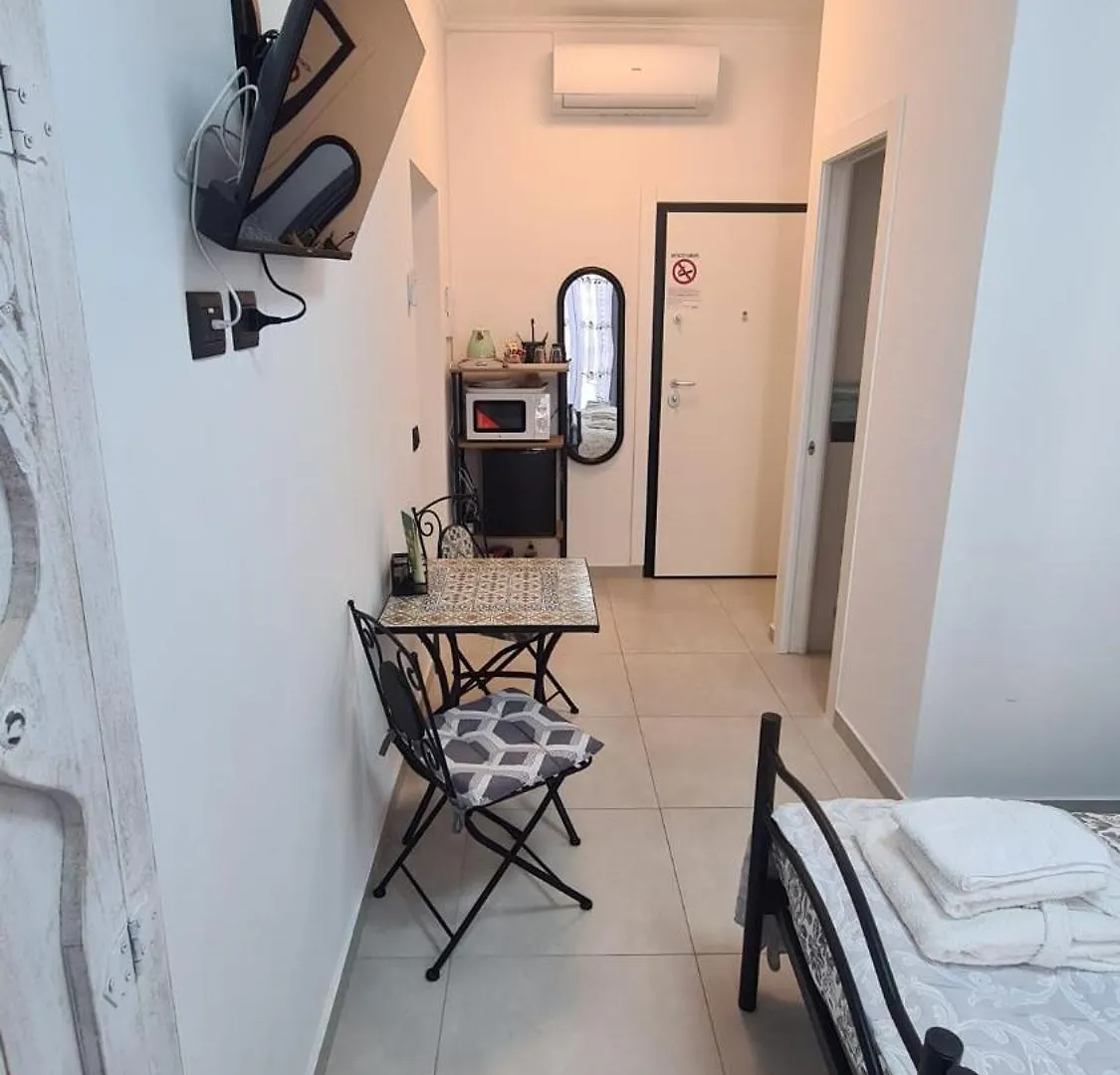 Hotel Amici Holidey Camera Stazione La Spezia Pensión